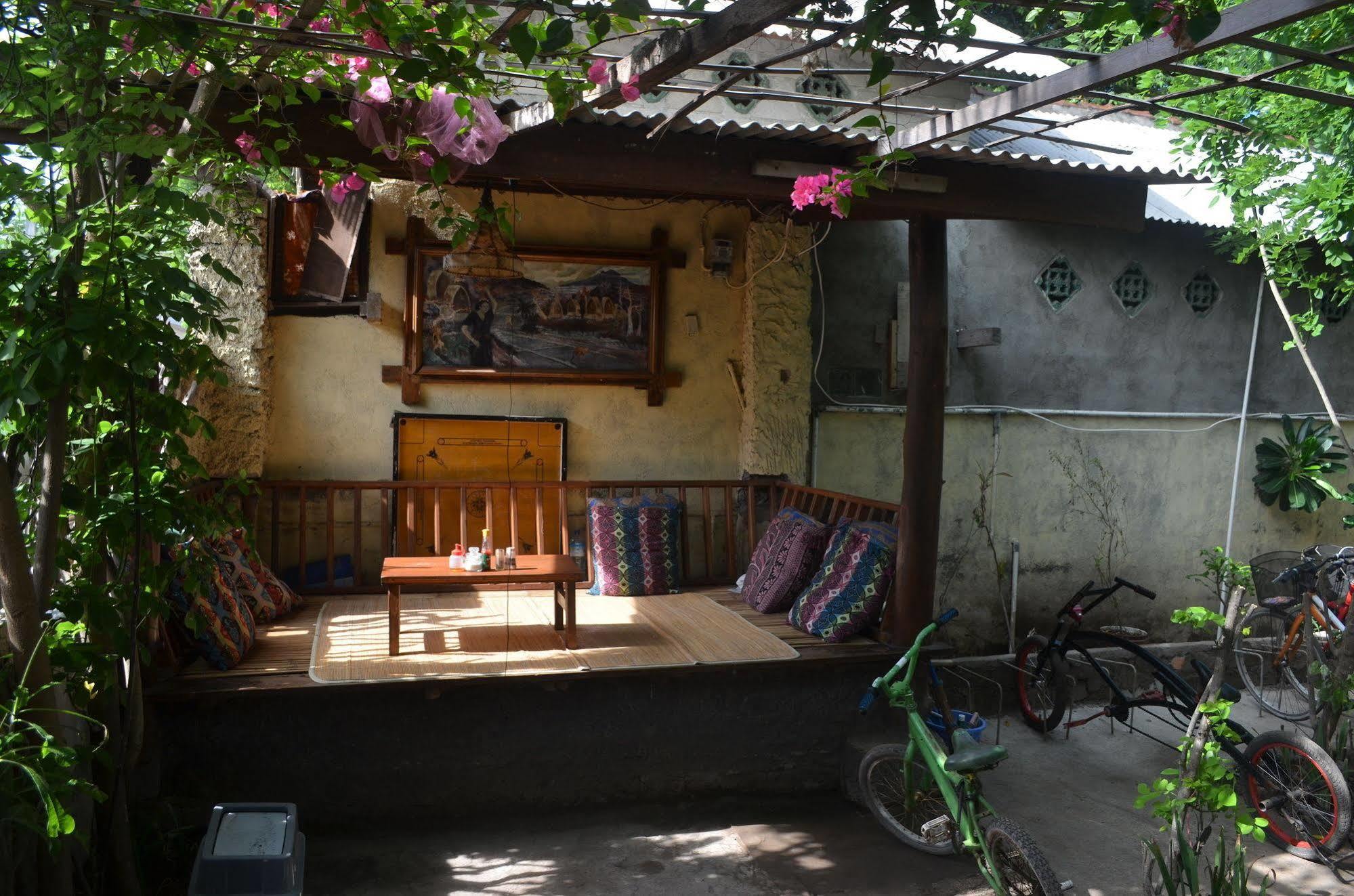 Dua Nina Homestay Gili Trawangan Exterior foto